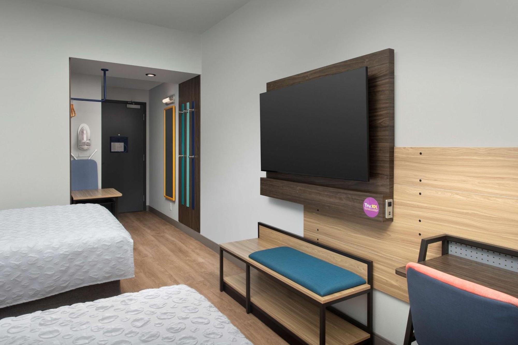 Отель Tru By Hilton Miami West Brickell Экстерьер фото