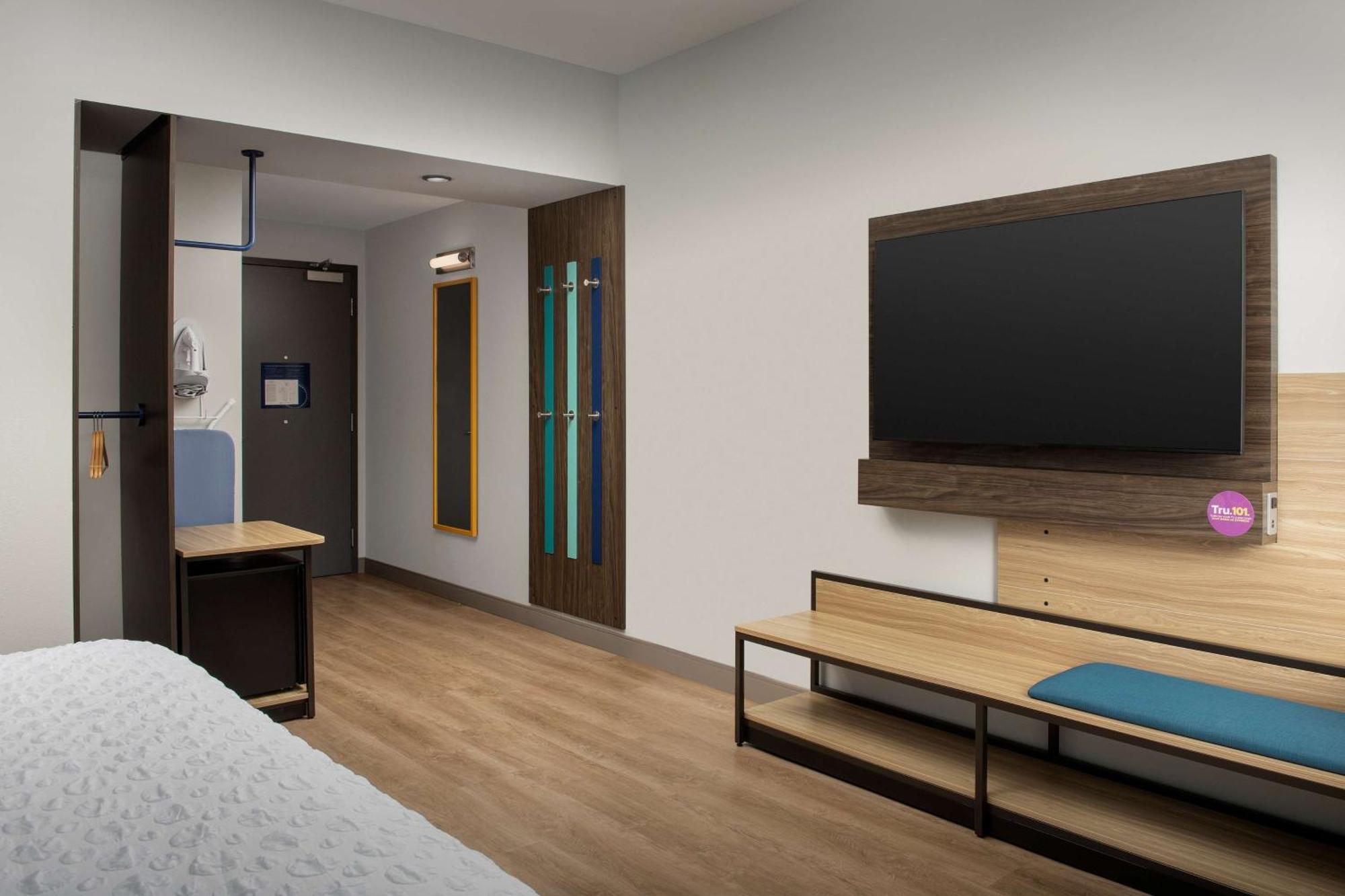 Отель Tru By Hilton Miami West Brickell Экстерьер фото