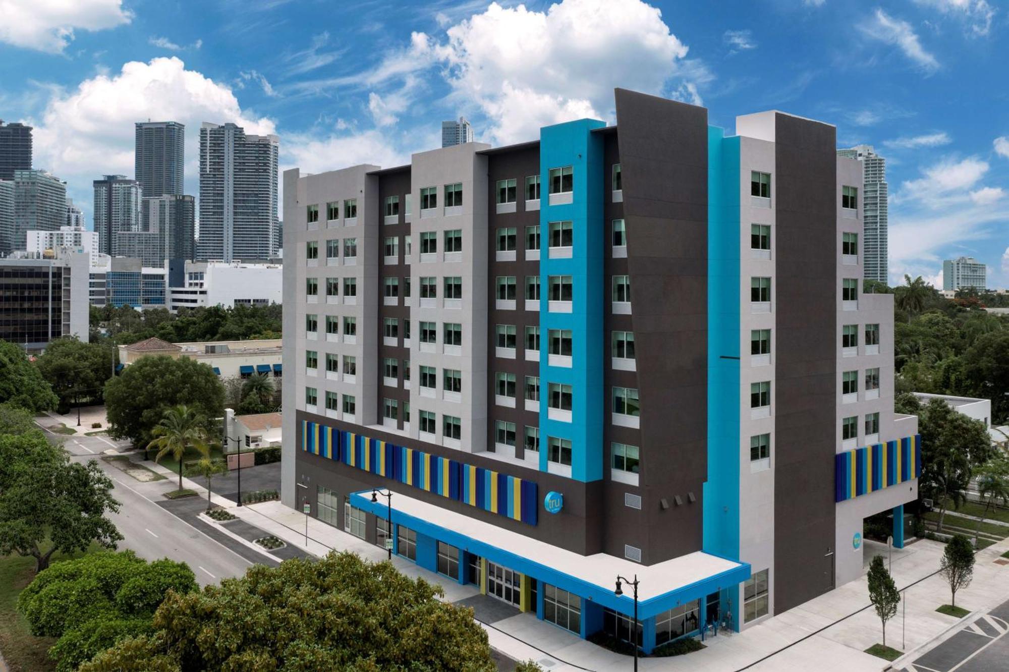 Отель Tru By Hilton Miami West Brickell Экстерьер фото